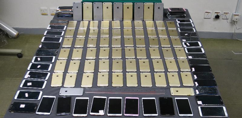 Illustration for article titled Chinese Officials Have Already Seized Hundreds of Contraband iPhone 6s